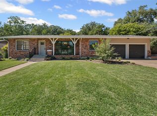 545 Hurstview Dr, Hurst, TX 76053