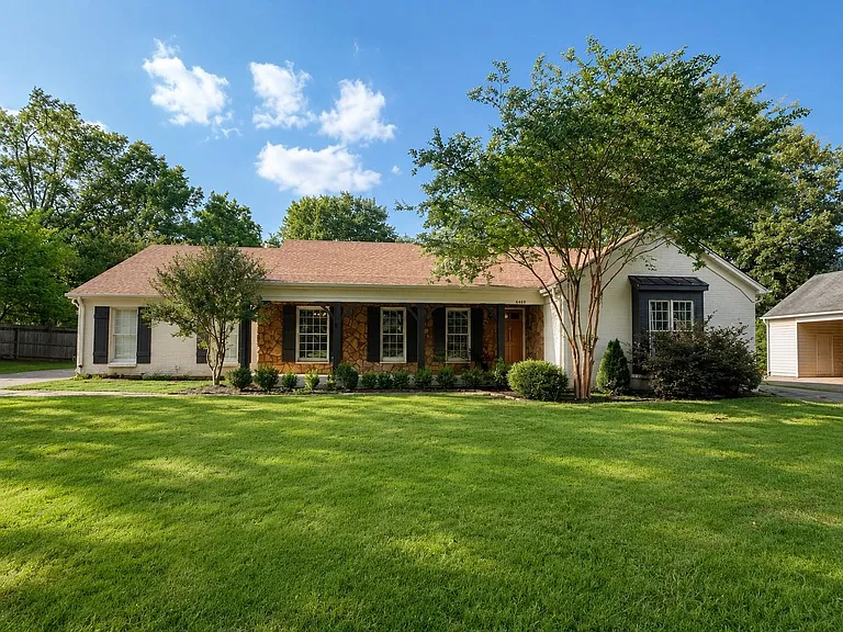 6680 Corsica Dr — Photo 1