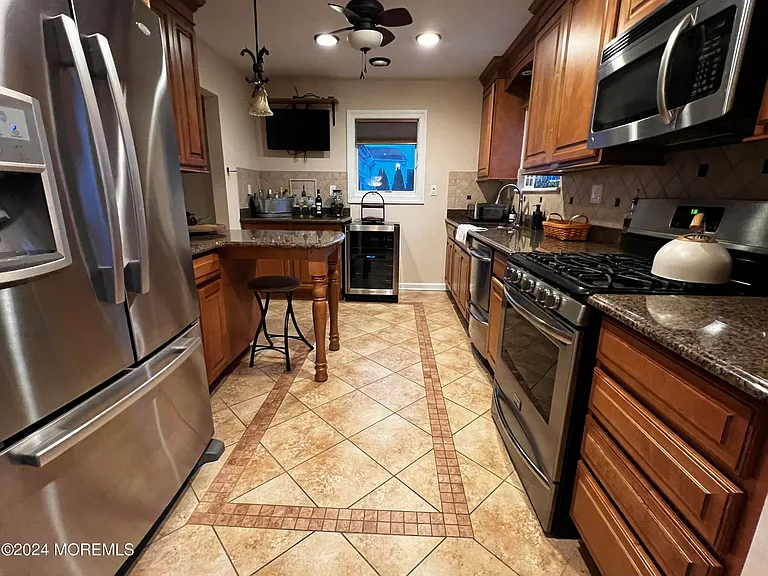 499 W Park Ave — Photo 8