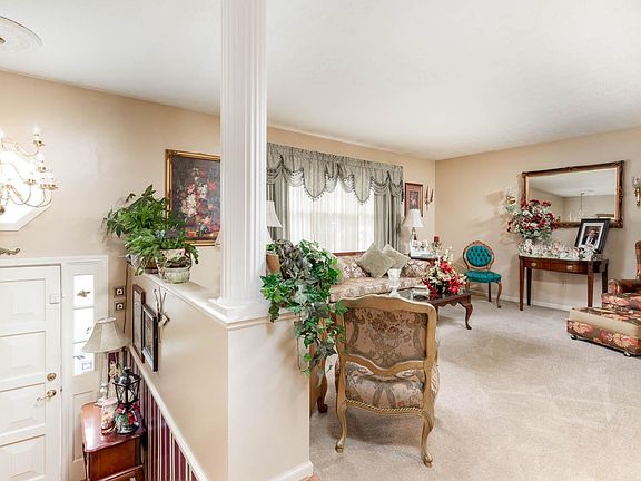 4th image of 3817 Plantation Dr