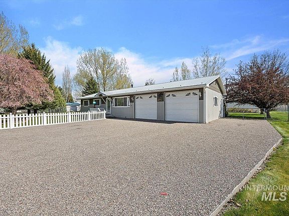 2nd image of 311 Redwood Dr