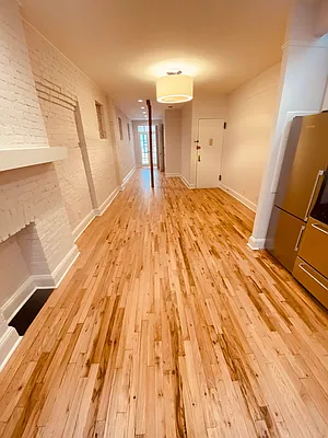 Rented by Metropolis Real Estate of Manhattan | media 23