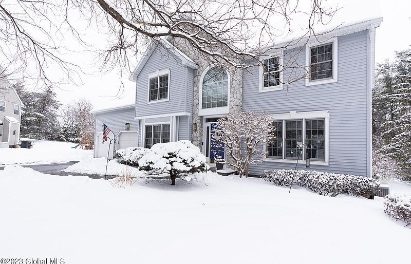 2nd image of 11 Seneca Court
