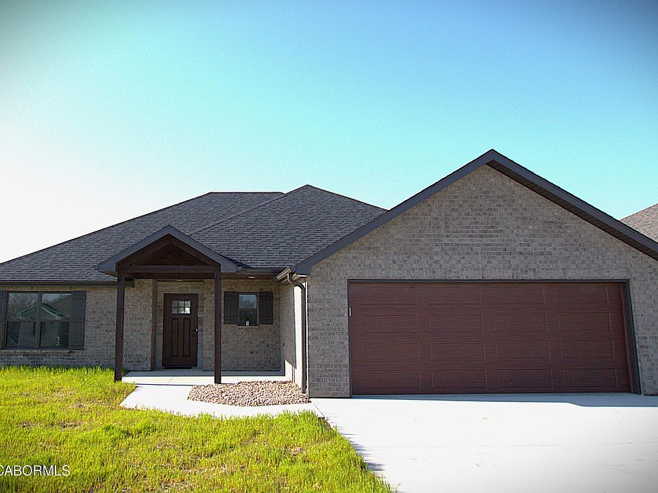 1st image of 215 Rosewood Ct