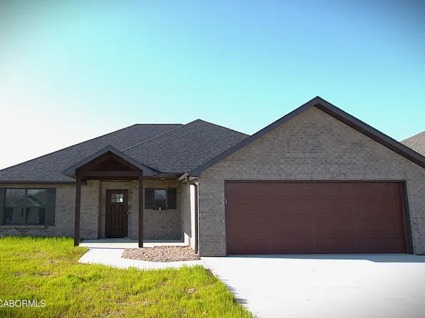 215 Rosewood Ct, Holts Summit, MO 65043