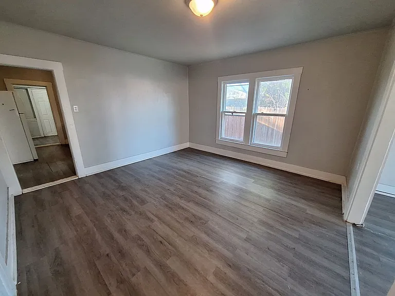 1026 Jeanette St — Photo 14