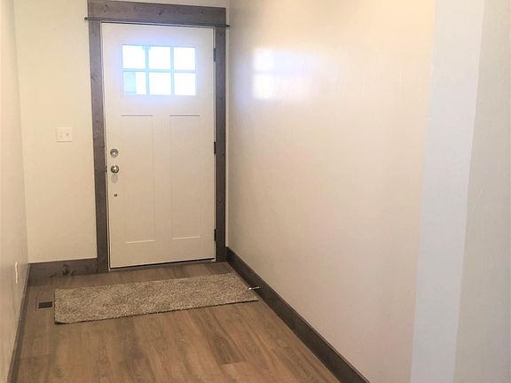 2nd image of 1403 Westwood Cir