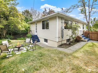 1717 N 90th St, Seattle, WA 98103