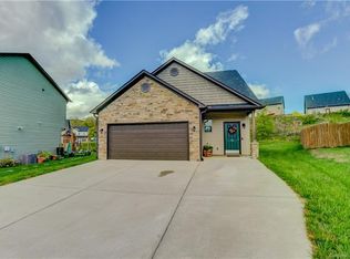 52 Mallard Run Dr, Arden, NC 28704