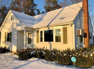 26 Doctors Path, Riverhead, NY 11901