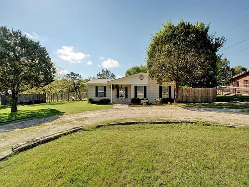131 Barton Meadow Dr Photo 1