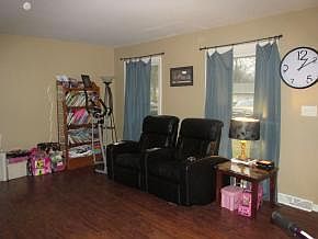 3rd image of 2111 Ironwood Ln