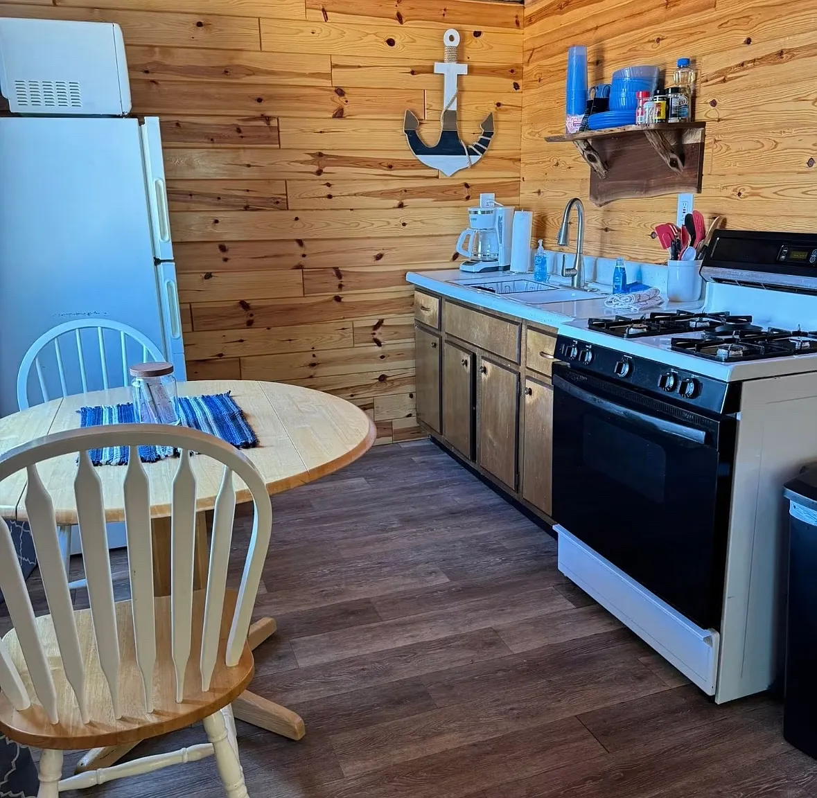 2 bed, 400 sqft, $1,400 — Photo 3