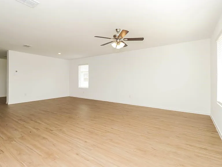 7133 Landings Edge Rd — Photo 3