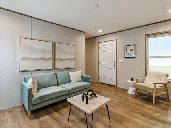 113 Sundale Trailer Ct, Washington, IN 47501