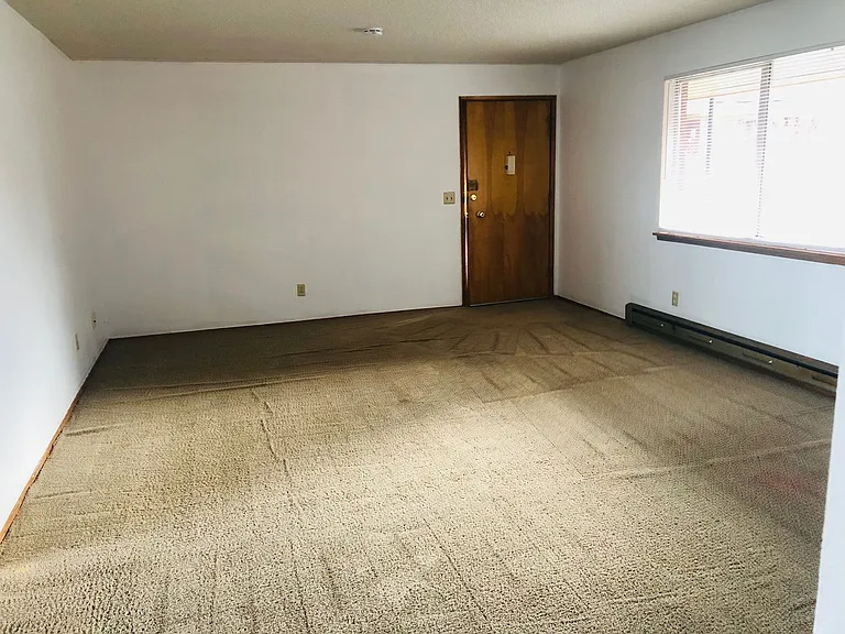 3821 S Thompson Ave — Photo 12
