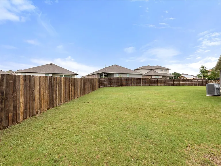 16401 Coratina Dr — Photo 38