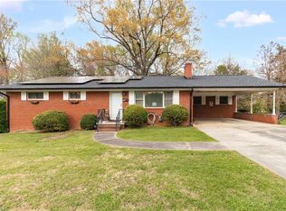 11 Swaim Dr, Thomasville, NC 27360