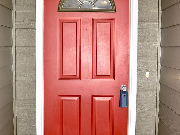 2nd image of 1417 Meyer Dr