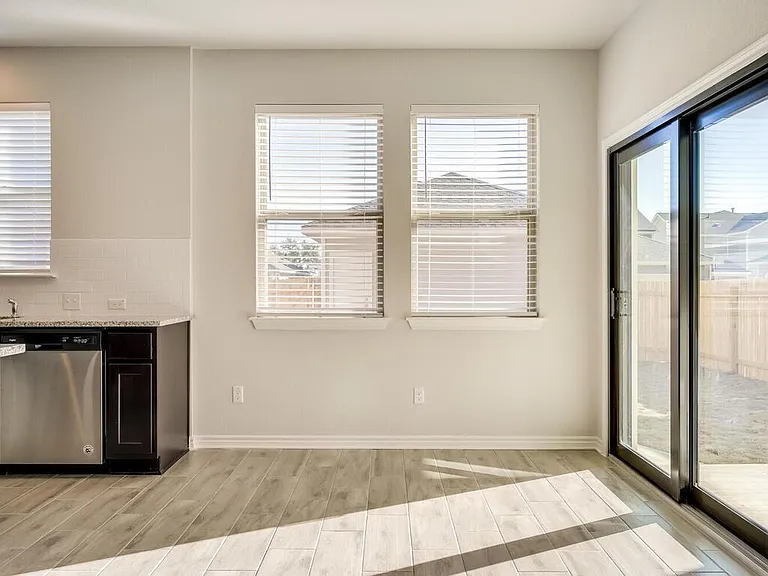 2117 Pecan Island Dr — Photo 8