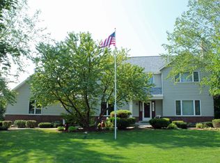 4537 W Martinton Ct, Franklin, WI 53132