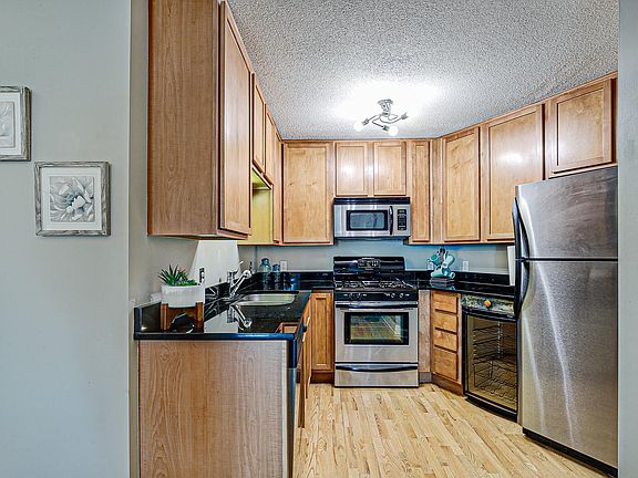 2nd image of 3540 Hennepin Ave APT 209