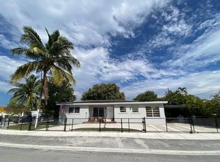 954 SE 3rd Pl, Hialeah, FL 33010