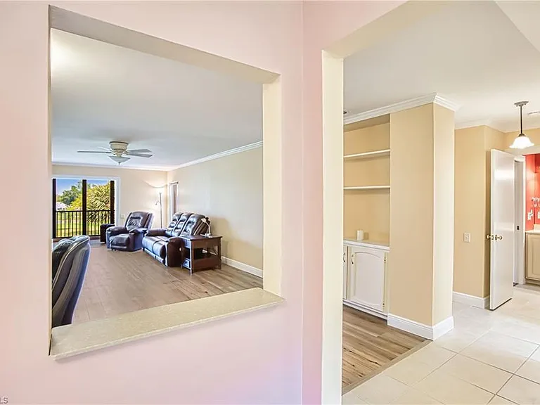 7402 Lake Breeze Dr #306 — Photo 6