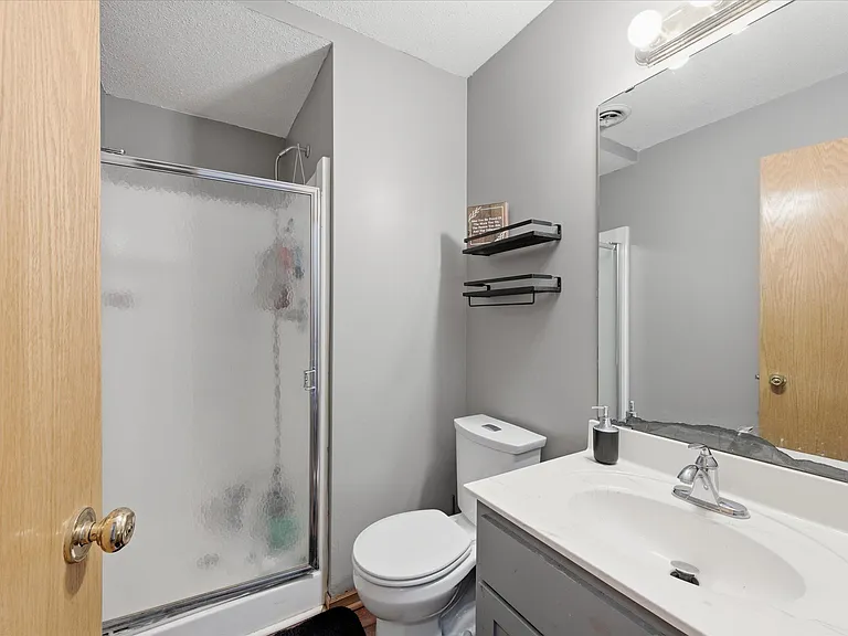 701 E Beaver St — Photo 20