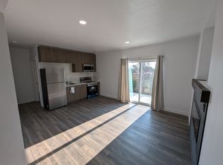 10526 S Bay Meadow Dr #7, Sandy, UT 84092