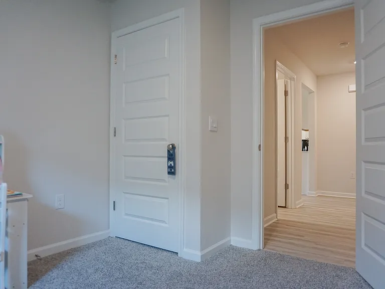 4703 Airmen Dr — Photo 38