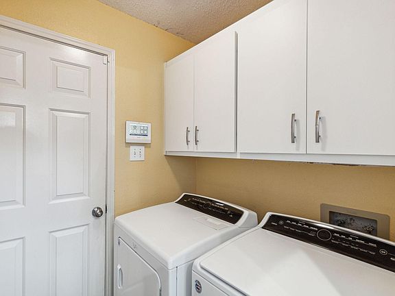 5th image of 3809 Seminole Ct