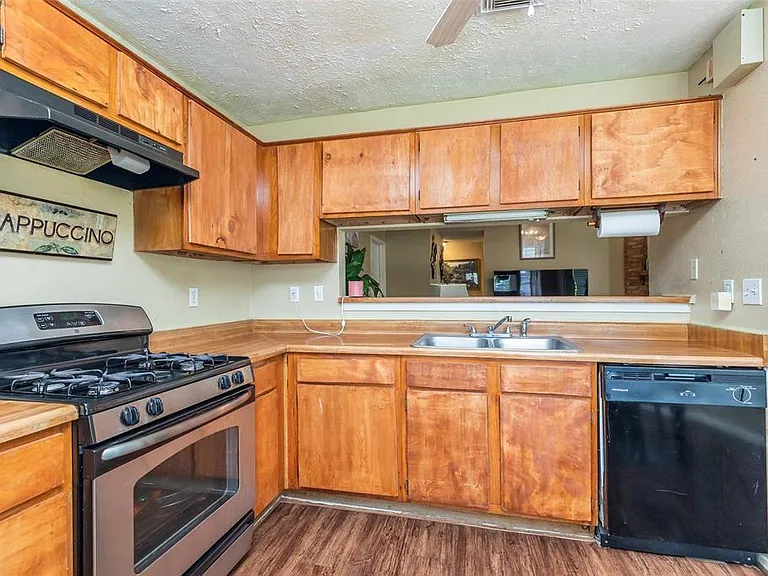 12210 Westwold Dr — Photo 9