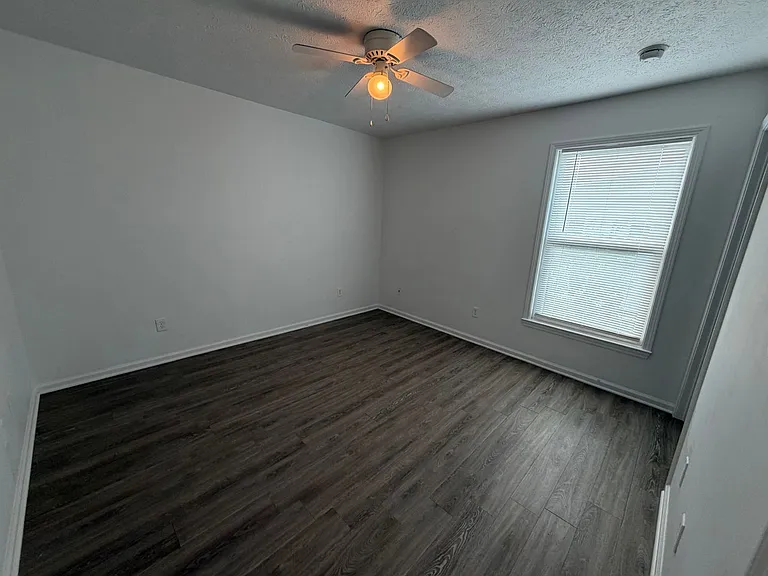 9123 Laird St — Photo 12