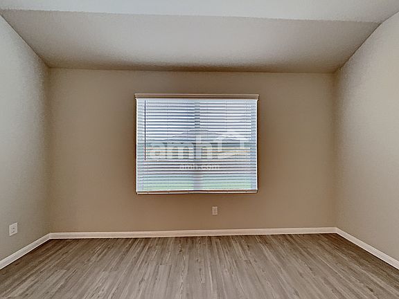 4th image of 2713 Iberia Ct