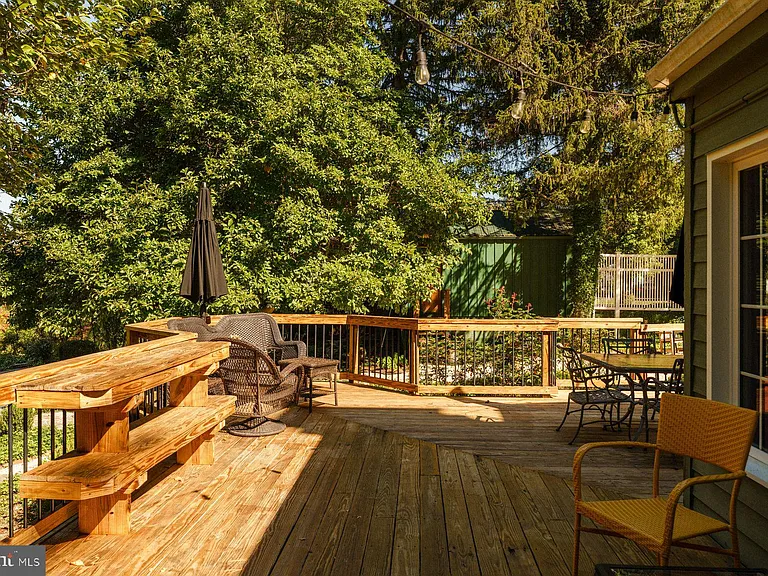 2943 Windy Bush Rd — Photo 37