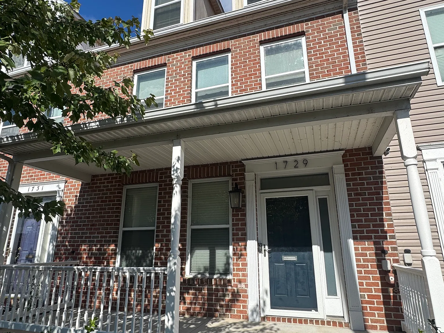 3 bed, 2.5 bath, 1647 sqft, $2,150 — Photo 1