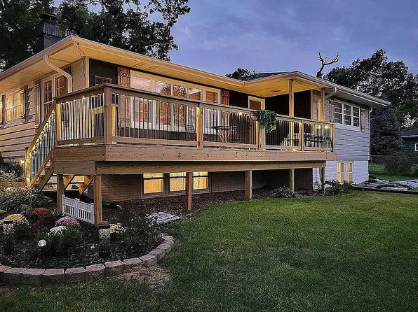 3931 Cox Ave NW, Cedar Rapids, IA 52405