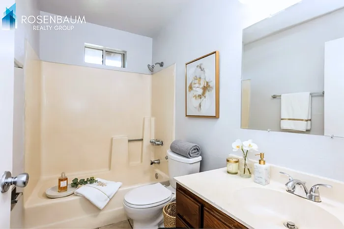553 W Rio Salado Pkwy #202 — Photo 4