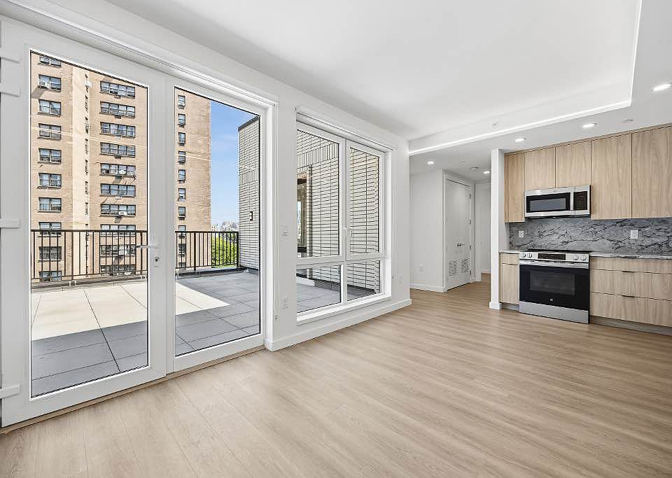1st image of 100 Sullivan Pl #602