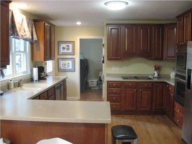 2nd image of 684 Oak Marsh Dr