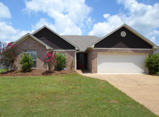 108 King Arthur Ln, Clinton, MS 39056