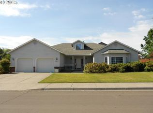 2467 NE Estate Dr, Hillsboro, OR