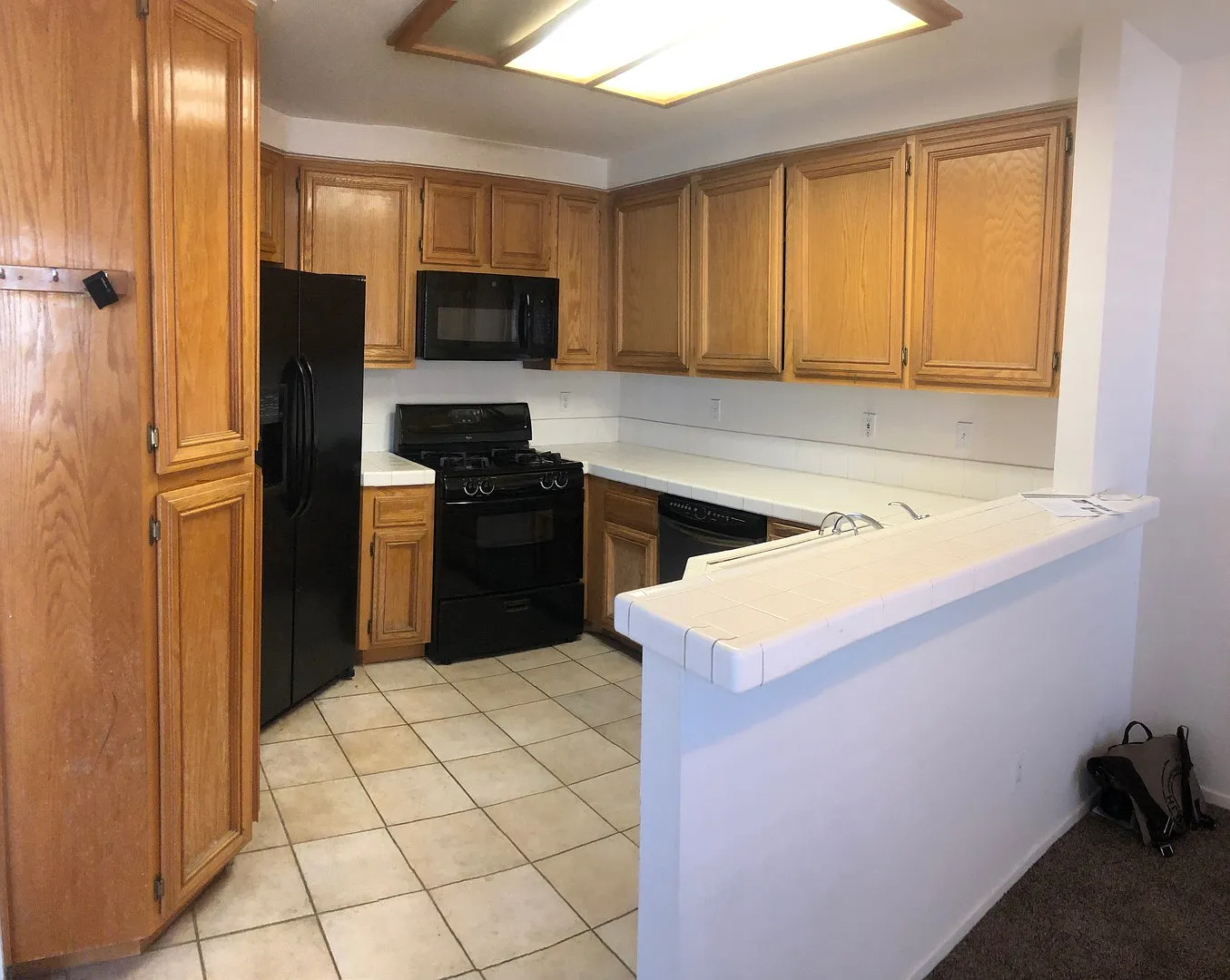 Desirable 3 bedroom / 2.5 Bathroom Mission Grove, Riverside Home — Photo 3