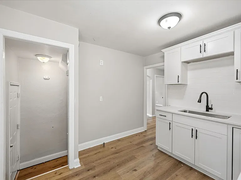 20803 Kenyon Dr — Photo 8