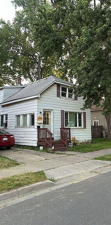 1st image of 1031 E Breckenridge St