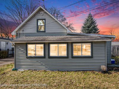 2964 Pleasant Grove Rd, Lansing, MI, 48910