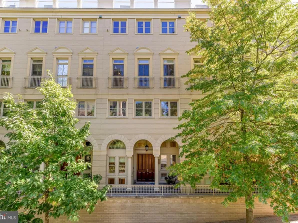 1417 N Nash St, Arlington, VA 22209