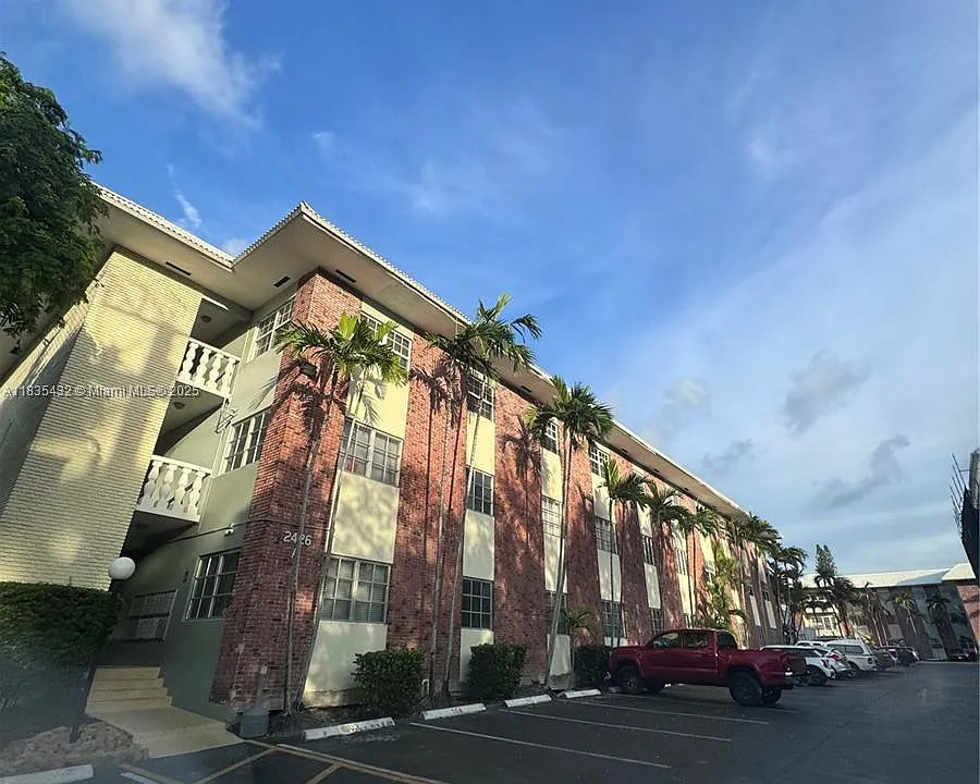 2420 SE 17th Cswy #301A