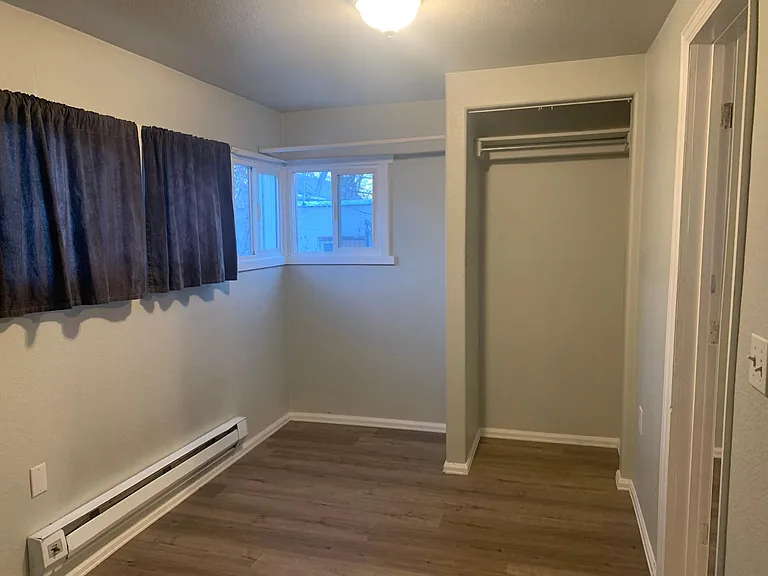 115 N Walnut St #B — Photo 9